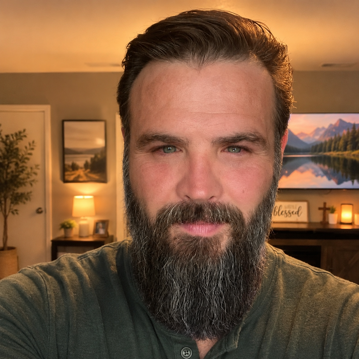 Dennis, co-founder of Unsently